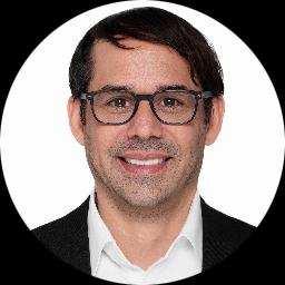 Psychologist Gian Sarabia providing different types of therapy in Los Angeles