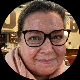 Psychologist Caralee Crary providing different types of therapy in Philadelphia