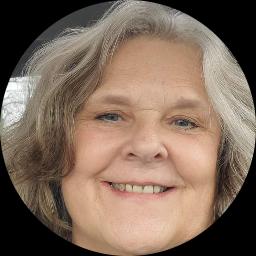 Psychologist Lana Kamer providing different types of therapy in Detroit