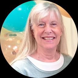 Psychologist Maya Bates providing different types of therapy in Indianapolis