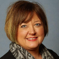 Psychologist Sarah Paul providing different types of therapy in Chicago